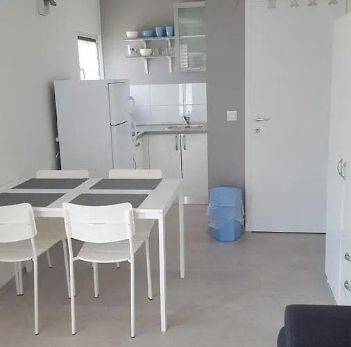 Vendégház Fjaka Camp 3*