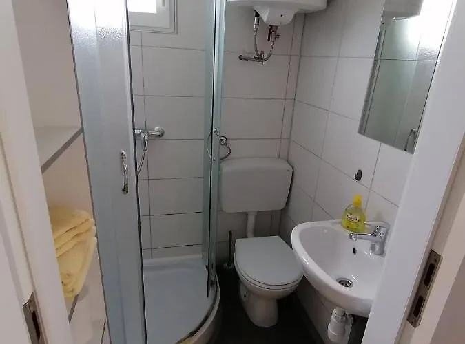 Fjaka Camp Vendégház 3*