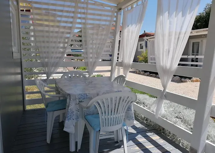 Fjaka Camp Pakostane