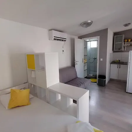 Fjaka Camp Πανσιόν 3*